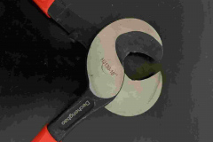 The cutting blades on the cutting tool after use