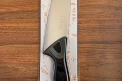 Kung Fu Carrot Kitchen Knife with Custom Grip Handle for Greater Control Packaging