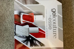 The L'Oreal Essie Gel Nail Polish Kit Multi Shade packaging