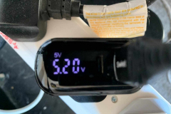 The voltage of the cable showing 5.2V