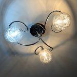 The bulb in the left side is the Eterbiz G9 LED Bulb